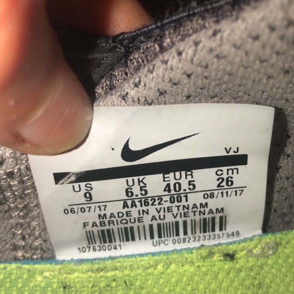 Black Nike Sneakers - Picture 7 of 8